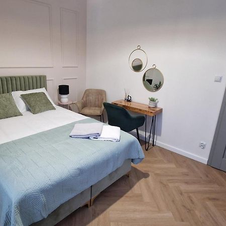 Brama Lwowska Apartamenty - Wiecej Na Www,Bramalwowska,Pl Zamość Exterior photo